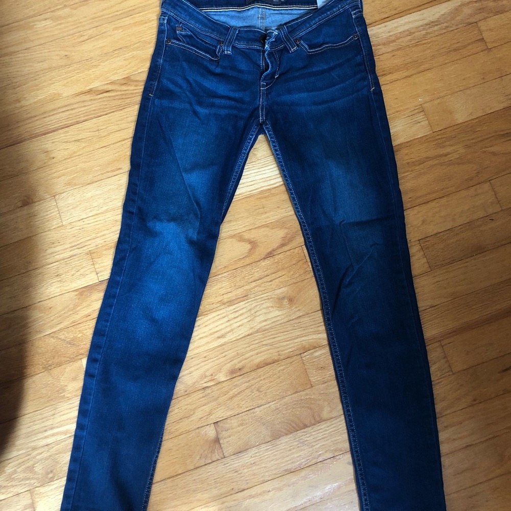 Levi’s Demi Curve Skinny Jean